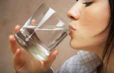 Ce se întâmplă dacă bei apă imediat după masă