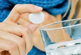 Aspirina, paracetamolul şi ibuprofenul în formă solubilă cresc riscul de atac de cord