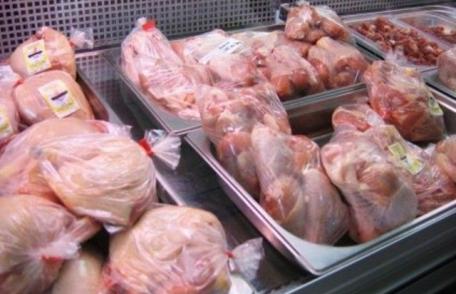 Vezi ce conţine, de fapt, carnea de pui îngheţată din supermarket