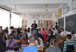 La Școala Gimnazială „A.I.Cuza” din Dorohoi au venit profesori noi - VIDEO/FOTO