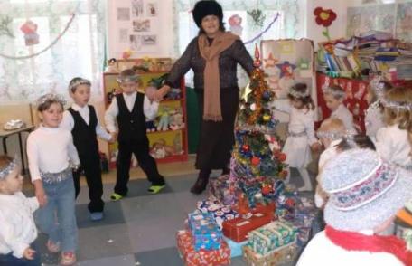 Suntem în prag de sfinte Sărbători! Preșcolarii de la Grădiniţa Balinţi l-au întâmpinat pe Moş Crăciun - FOTO