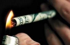 Veste proastă pentru fumători : Se scumpesc ţigările