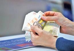 Veste senzațională pentru cei cu credite în euro. Poţi plăti rate mai mici