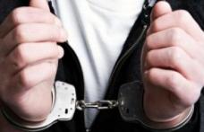 Tânăr de 18 ani reținut de Poliție pentru săvârşirea mai multor infracţiuni de furt 