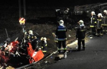 Accident grav în Ungaria cu un autocar românesc: Cel puţin 22 de persoane sunt rănite