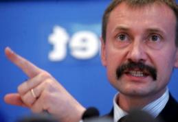 Guvernatorul regiunii Cernăuţi a demisionat, iar Consiliul Regional a interzis Partidul Regiunilor
