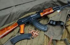 Alertă în Ucraina: 5.000 de mitraliere Kalașnikov au fost furate dintr-un depozit militar