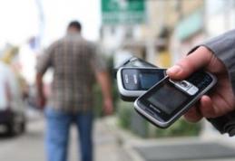 Tânăr din Dorohoi identificat de polițiști și cercetat în stare de reținere pentru furtul mai multor telefoane mobile