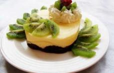 Mini-tort cu kiwi