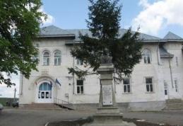 Liceul Teoretic „Anastasie Bașotă” Pomîrla organizează licitație de vînzare masă lemnoasă