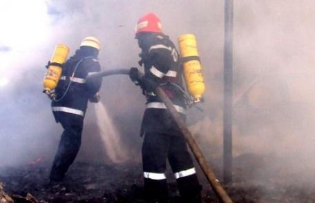 Pompierii solicitați pentru stingerea a patru incendii în doar zece ore