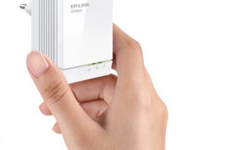 TP-Link anunță kitul care distribuie internet prin prizele de curent