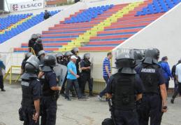 Activitate practică executată de jandarmii botoșăneni pe stadionul FC Botoșani - FOTO