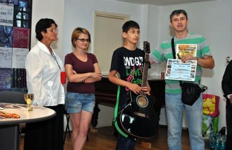 Week-end cu expoziţie, prezentări de revistă la Casa Tineretului Botoşani și la Memorialul Ipotești - FOTO
