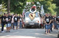 Dorohoianul Dragoș Prisacariu a fost condus pe ultimul drum de sute de oameni – VIDEO/FOTO