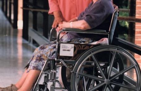 Bolnavii paralizați primesc grad de handicap după cheremul comisiilor de evaluare