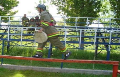 Pompierii botoşăneni calificaţi la faza naţională a concursurilor profesioniste pentru situaţii de urgenţă