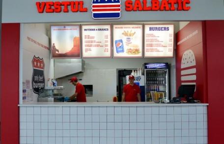 Vestul Sălbatic - un nou restaurant la food court-ul din Uvertura Mall 
