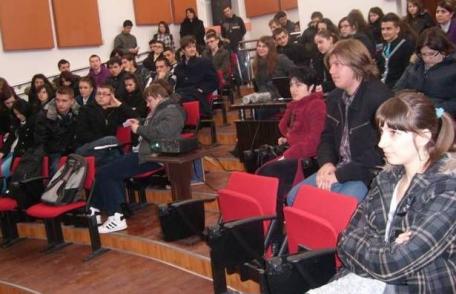 Colegiul Naţional „Grigore Ghica”: Elevii claselor a XII-a s-au hotărât asupra profesiilor