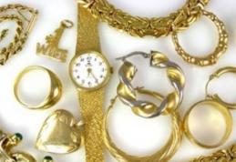 Câteva trucuri simple pentru curățarea bijuteriilor din aur