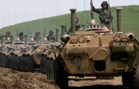 Kievul afirmă că zeci de tancuri, echipamente şi trupe din Rusia au intrat în estul Ucrainei