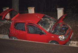 Autoturism distrus într-un accident produs pe Bulevardul Victoriei, la ieșirea din Dorohoi - FOTO
