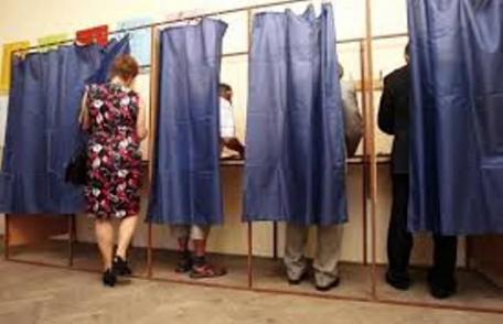 BES: La închiderea secţiilor pot vota doar cei aflaţi în sala cu cabinele de vot