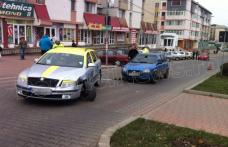 Accident produs pe Bulevardul Victoriei din Dorohoi: Mașini avariate și un bărbat rănit ușor - FOTO
