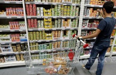 Din decembrie, se schimbă etichetele alimentelor vândute în supermarket