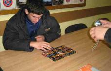 Petarde confiscate de la trei tineri care tulburau liniştea apropierea bazarului din Botoşani