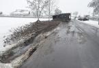 Accident camion rasturnat Dealu Mare - Dorohoi_02