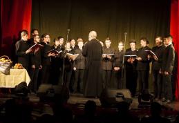 Concert de Colinde susținut de Corul HARIS de la Seminarul Teologic Liceal „Sf. Ioan Iacob” din Dorohoi - FOTO