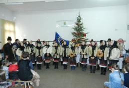 Program de datini și obiceiuri pentru copiii angajaților Inspectoratului de Jandarmi Județean Botoșani