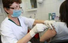Vaccinuri retrase de Ministerul Sănătăţii, după ce 53 de elevi au ajuns la spital
