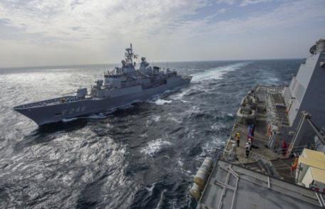 Şase nave de război NATO au intrat în Marea Neagră