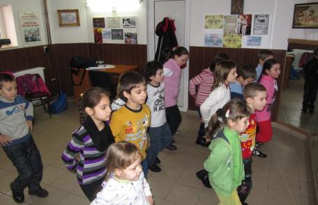 [FOTO] Cercul de „Dansuri populare” - Clubul Copiilor şi Elevilor Dorohoi
