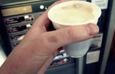 Pericolul din cafeaua de la automat. De ce nu trebuie să mai consumi această băutură