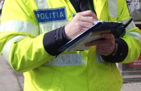 Două persoane sancționate de polițiști pentru conducere a unui autoturism fără permis