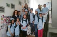 IPJ Botoșani: Campania de prevenire „Copilărie fără delincvenţă” - FOTO