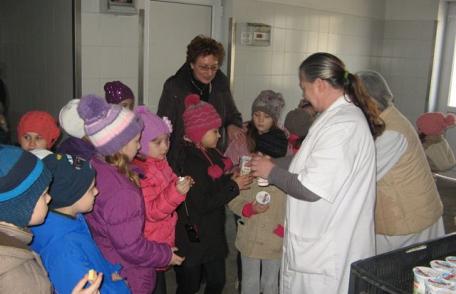 Excursie tematică - activitate în cadrul Săptămânii „Şcoala Altfel” la Şcoala „M. Kogălniceanu” Dorohoi - FOTO