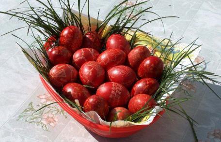 Cât timp, după Paşte, mai pot fi mâncate ouăle roşii