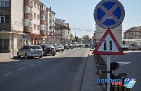 Șoferi derutați și nervi întinși la maxim în centrul municipiului Dorohoi din cauza modificărilor regulilor de circulaţie - FOTO