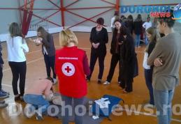Cursuri de prim ajutor la Colegiul Național „Grigore Ghica” Dorohoi - FOTO