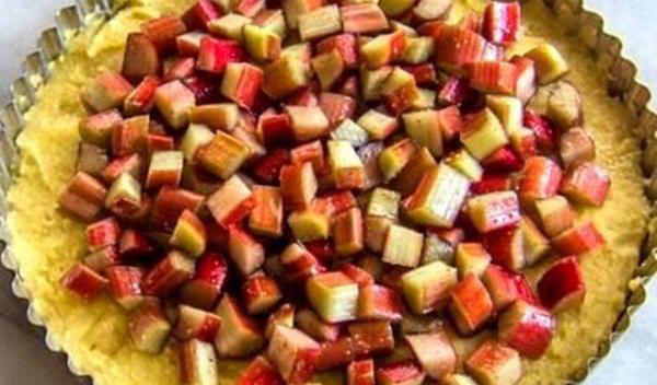 Tarta_cu_rubarba