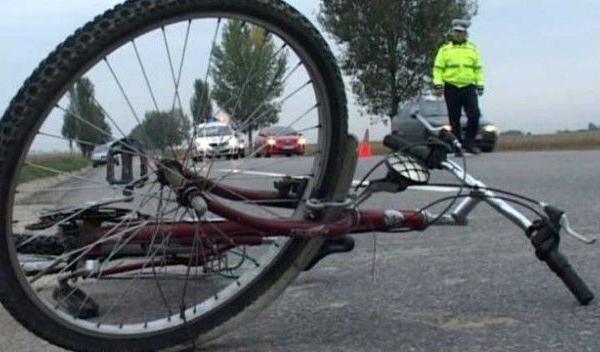 Biciclist rănit de un șofer beat