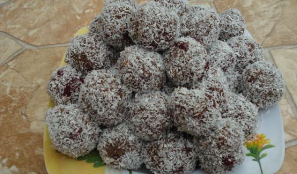 bilute-cu-visine-si-cocos