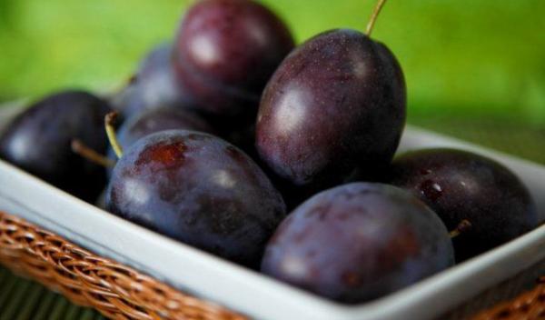 consumul de prune