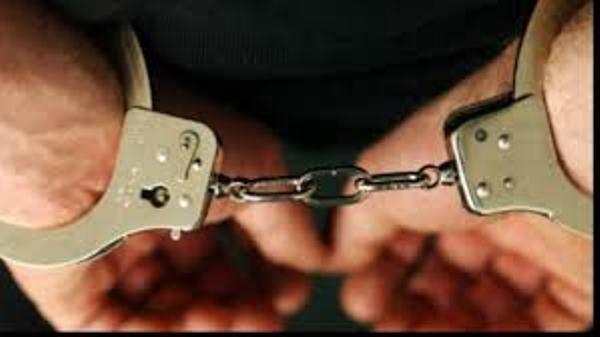 Cercetat de polițiști pentru exercitarea fără drept a unei profesii