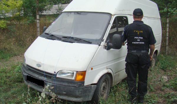 Autoutilitară furată din Portugalia depistată de poliţiştii de frontieră botoșăneni