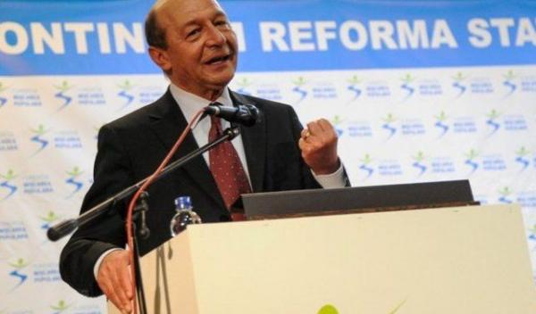 Băsescu noul preşedinte al Mişcării Populare